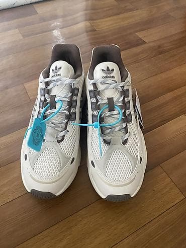 обувь летний: Кроссовки adidas Originals Ozmillen (по логотипам на язычке и — 1