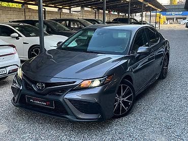 Toyota Camry: 2021 г., 2.5 л, Автомат, Бензин, Седан — 2