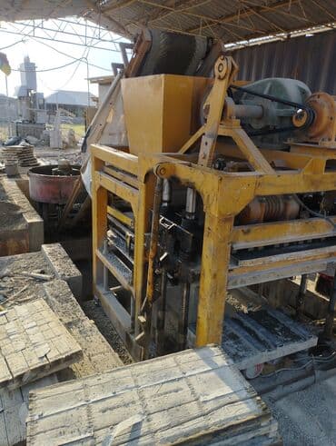 бу эмеректер: Пескоблок аппарат сатылат . абалы жакшы иштеп турат . вариант жок — 5