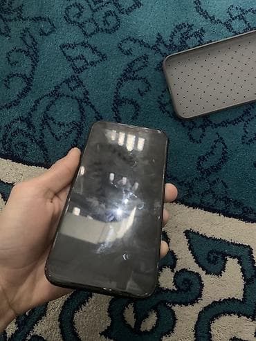 poco f2: IPhone Xr, Б/у, 64 ГБ, Черный, Чехол, 84 % — 2