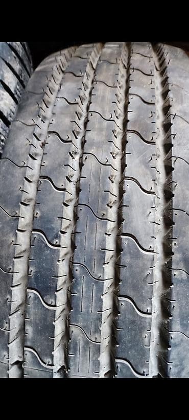 diska 13: Продаю шину с дисками,1 штук,размер 225/75r17.5 цена 12500 сом,тел — 1