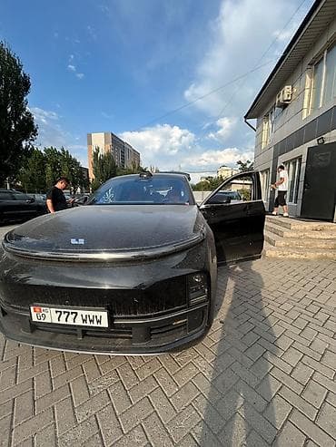 wuling mini ev: Lixiang L8: 2024 г., 1.5 л, Автомат, Гибрид, Кроссовер — 1