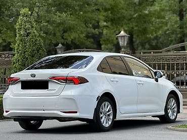 coroll: Toyota Corolla: 2021 г., 1.8 л, Автомат, Бензин, Седан — 5