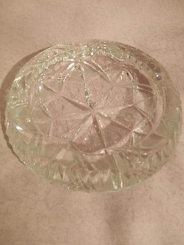 камни 70: Стеклянная, круглой формы пепельница с 4 углублениями для сигарет, с — 6