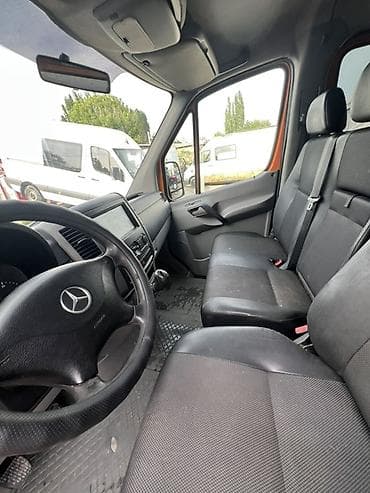 семейный авто: Mercedes-Benz Спринтер: 2009 г., 2.2 л, Механика, Дизель, Бус — 4