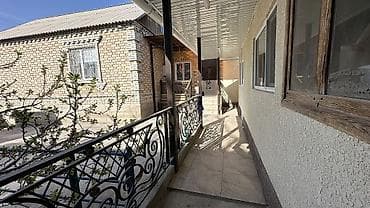 жаны уйлор: Продается дом в городе Балыкчы с двором и хозяйственными постройками — 4