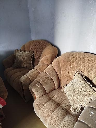 Мягкие кресла (набор из 2 шт.) - Тип: классические мягкие кресла с at lalafo.kg Мягкие кресла (набор из 2 шт.) - Тип: классические мягкие кресла с