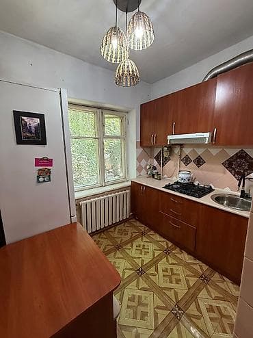 1 комната, 30 м², Индивидуалка, 2 этаж, Косметический ремонт — 1