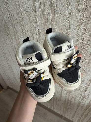 Джинсы и брюки: Детские кроссовки JOY Продаются детские кроссовки размер 17 подойдёт — 2