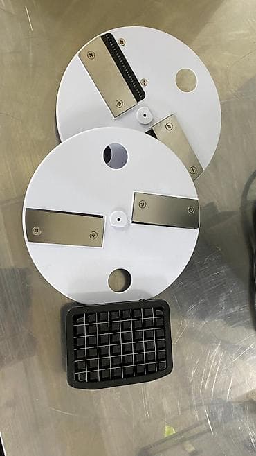 Кафелер, ресторандар үчүн: Многофункциональная машина для нарезки кубиками, соломкой. Мощность — 2