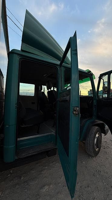 меняю на рекс: Mercedes-Benz Vario (длиннобазный тентованный фургон). - Кабина на 3 — 6