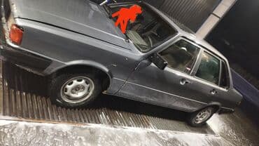 прицеп для легкового автомобиля бу: Audi 80: 1982 г., 1.8 л, Механика, Бензин — 4