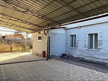 Продажа домов: Продаётся жилой дом с просторным двором и навесами для авто. Нижняя — 3