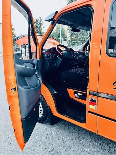 сидения для трактора: Грузовой автомобиль Mercedes-Benz Sprinter (двухрядная кабина — 4