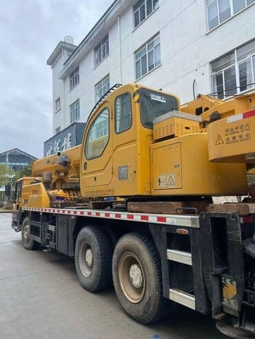 емкость 1 тонна: Автокран, XCMG, 2014 г., от 30 м — 3