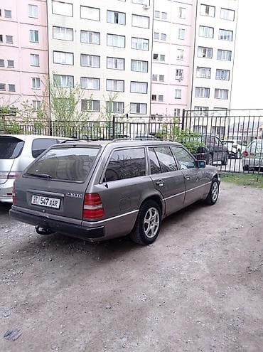 Унаа сатуу: Mercedes-Benz W124: 1991 г., 2.3 л, Кол менен иштөөчү, Бензин, Универсал — 1