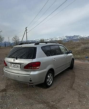 ровтер: Toyota Avensis Verso: 2003 г., 2 л, Автомат, Бензин, Минивэн — 6