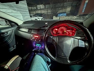 бензин матор: Toyota WiLL: 2002 г., 1.5 л, Автомат, Бензин, Хэтчбэк — 5