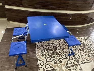 переносной стол: Складной туристический стол с четырьмя встроенными сиденьями — 4