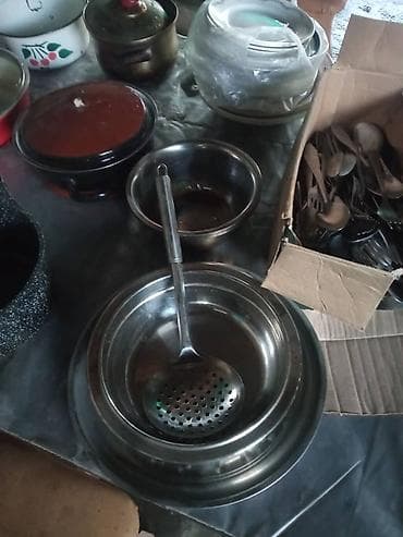 Инструменттер: Продаю посуду,кастрюли,тарелки,сковорода,ножи,вилки и ложки. б/у — 6