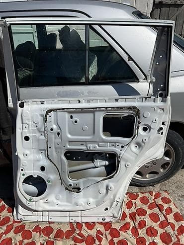 жесткий цепка: Дверь Задняя левая Toyota, Б/у, Оригинал — 4