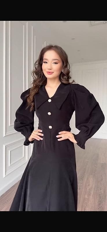 argus air: Платье миди с акцентными рукавами и крупным воротником - Длина — 2