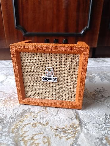комбик гитарный: 🎸 Orange Crush Mini (как новый) + блок питания Продам мини гитарный — 1