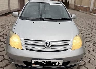 tayota progres: Компактный городской хэтчбек 5‑дверный, правый руль. Серебристый цвет — 1