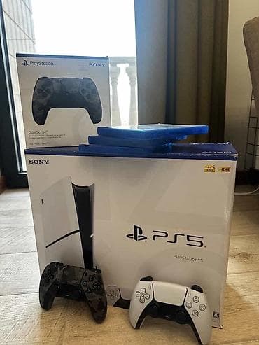 Игровой комплект PlayStation 5 с аксессуарами и играми. Состав: -
