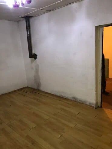 дом с квартирантом: 26 кв. м, 2 бөлмө, Забор, тосулган, Жертөлө, ороо — 1