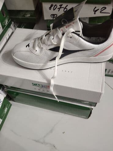 Нужен телефон,так как свой утопилсам занимаюсь кроссовками только — 24