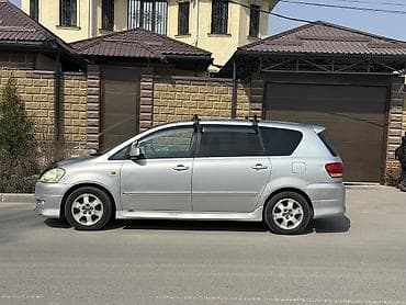Транспорт: Toyota Ipsum: 2002 г., 2.4 л, Автомат, Бензин, Минивэн — 3