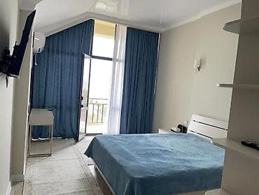 коттедж взморье: Сдаётся двух этажный коттедж на Иссык Куле при въезде в с.Корумду до — 9