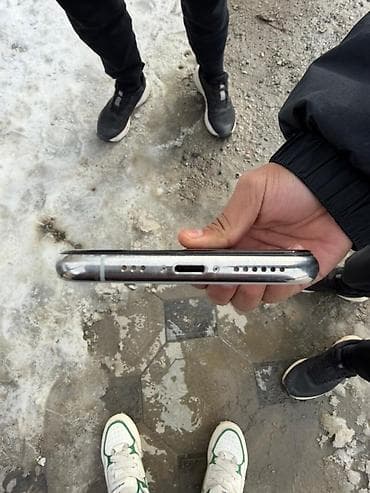 airpods 2 lux: IPhone 11 Pro, Серебристый, Защитное стекло — 3