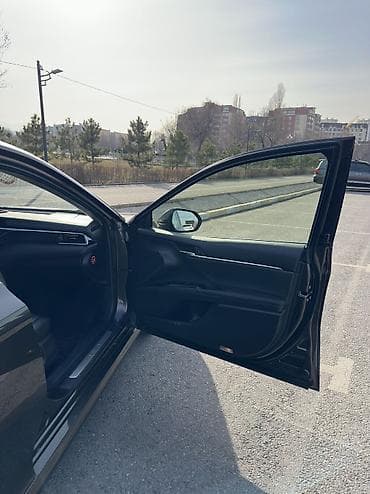 машину тайота: Toyota Camry: 2018 г., 2.5 л, Автомат, Гибрид, Седан — 7