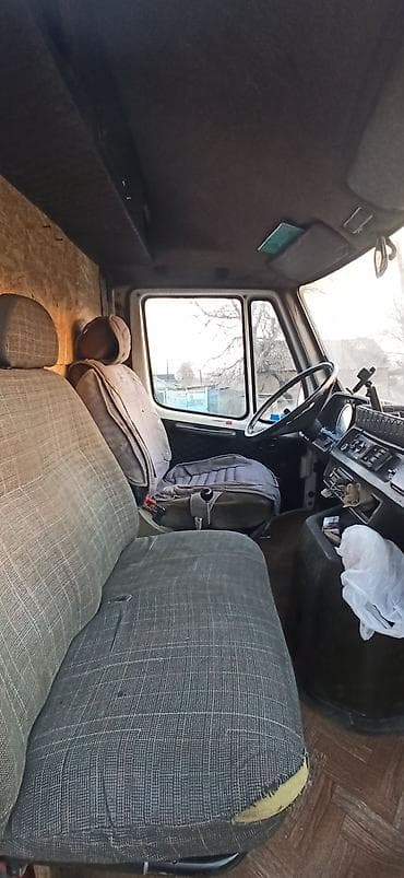 грузовой бусик: Mercedes-Benz T1: 1992 г., 2.9 л, Ручные, Дизель, Фургон — 10