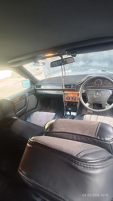 2026: Mercedes-Benz 190: 1994 г., Автомат, Бензин, Седан — 2
