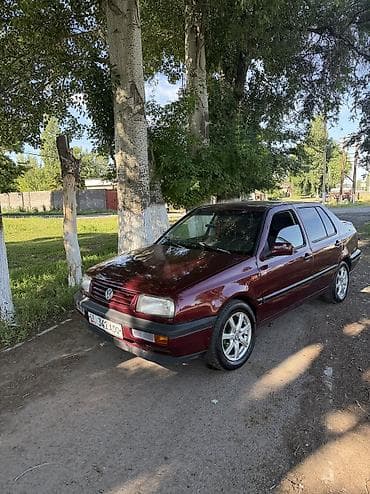 продаю эксковаторы: Volkswagen Vento: 1994 г., 1.8 л, Механика, Бензин, Седан — 2