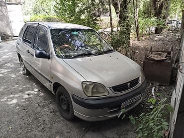 тахо машина: Toyota Raum: 1999 г., 1.5 л, Автомат, Бензин, Хэтчбэк — 5