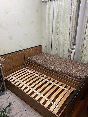 Односпальная/полуторная кровать с ламелями и матрасом. - Конструкция