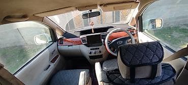 унаа тетиктери: Toyota Noah: 2002 г., 2 л, Автомат, Бензин, Вэн/Минивэн — 7