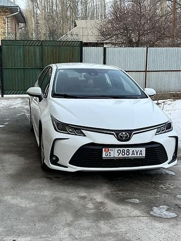 Toyota Corolla: 2023 г., 1.2 л, Автомат, Бензин, Седан