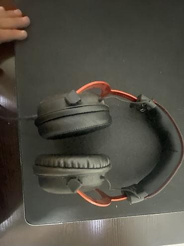 Аудиотехника: Проводные накладные наушники HyperX (серия Cloud). отсутствует — 1