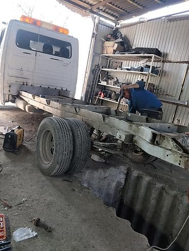 фасадный подъемник: Услуги по удлинению рамы и переделке коммерческих автомобилей — 3