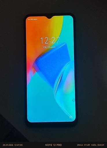 Техника и электроника: Tecno Spark, Б/у, 64 ГБ, цвет - Серебристый, 1 SIM — 2