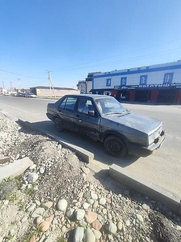 Volkswagen Jetta: 1990 г., 1.6 л, Бензин, Седан