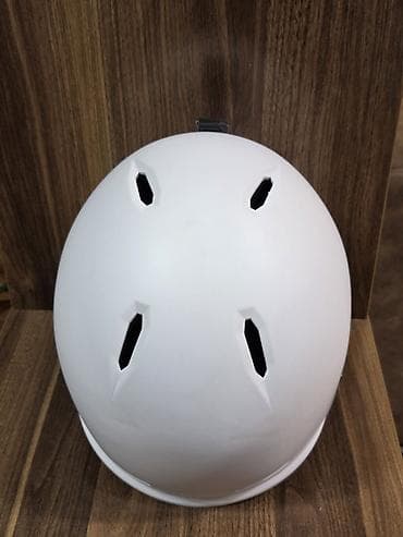 Спорттук сумкалар: Горнолыжный шлем. Женский. Размер M. Есть дополнителньая регулировка — 2