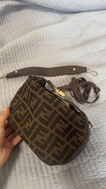 nerry kara: Классическая сумка, Fendi, Водонепроницаемость, Женские, Б/у — 1