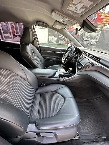 Транспорт: Toyota Camry: 2018 г., 2.5 л, Автомат, Бензин, Седан — 6