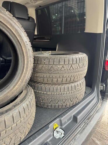 шины на рекс: Зимние шины Vitour 215/55 R17 в хорошем состоянии. Протектор сохранён — 2